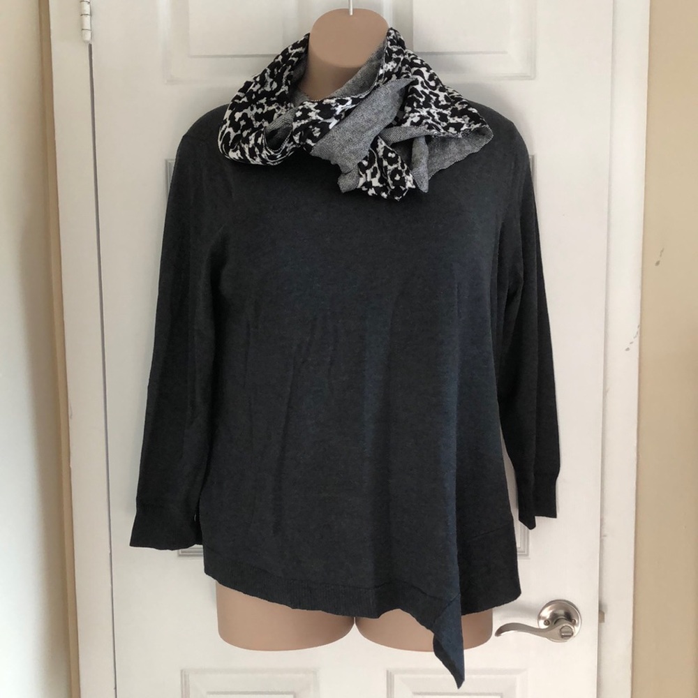 NWT Plus Size 89th & Madison 2-in-1 Combo Sweater & Scarf Set in Size 2X - Grey
